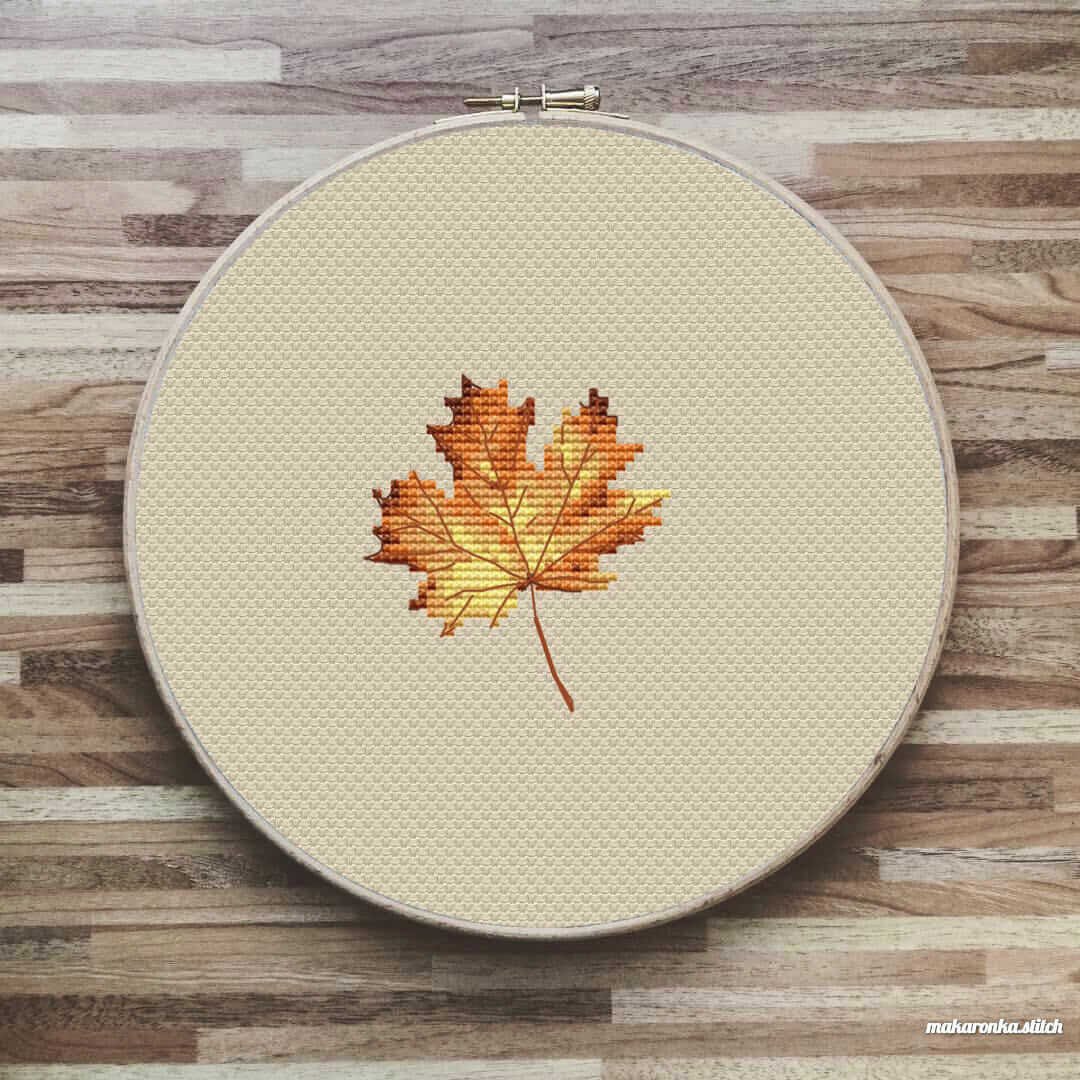 Смеха для вышивки "Осенний кленовый лист"